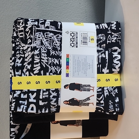 DKNY Ladies' 2-piece Pajama Set New - Picture 3 of 3